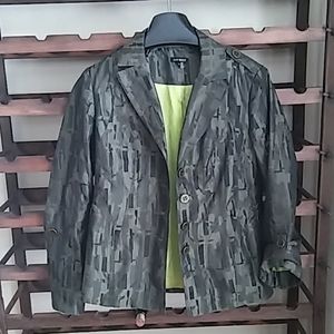 Jacket....lots of detail on this jacket